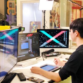 image of teacher leading virtual art class